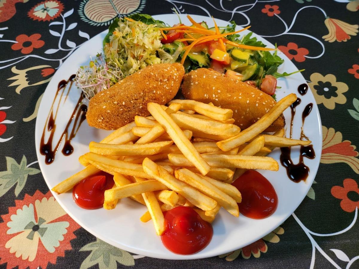 Mala Karczma Zajazd Gniewko מראה חיצוני תמונה